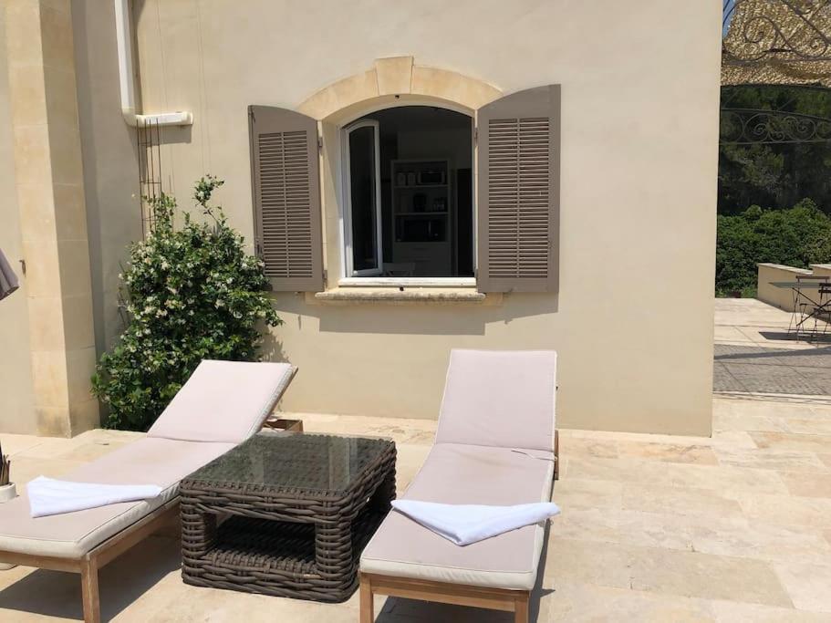 Appartement Dans Bastide A Saint Remy De Provence Exterior foto