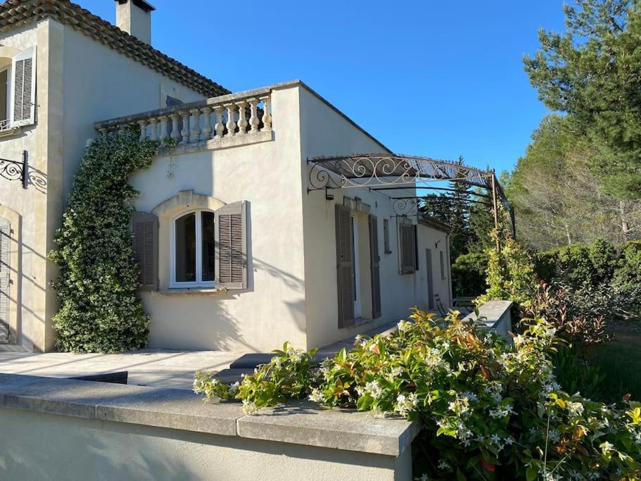 Appartement Dans Bastide A Saint Remy De Provence Exterior foto